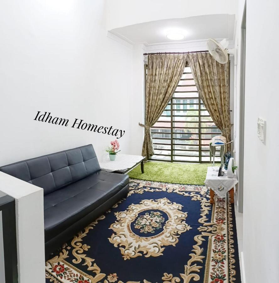 Idham Rumah percutian *